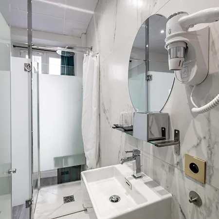 Avaton - 1 Min Du Palais - Centre Gasthof