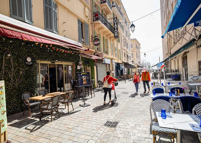 Avaton - 1 Min Du Palais - Centre 宾馆 *