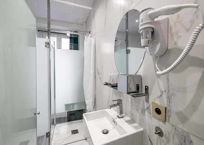 Avaton - 1 Min Du Palais - Centre 宾馆