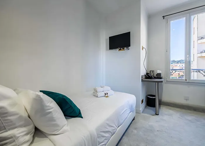 Avaton - 1 Min Du Palais - Centre אורחן