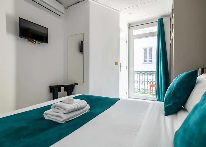 אורחן Avaton - 1 Min Du Palais - Centre