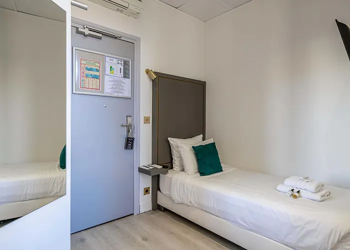 Avaton - 1 Min Du Palais - Centre אורחן