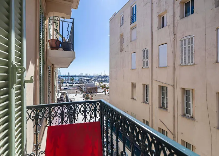 Avaton - 1 Min Du Palais - Centre אורחן