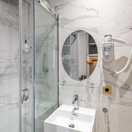 Avaton - 1 Min Du Palais - Centre