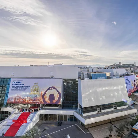 Inn Avaton - 1 Min Du Palais - Centre